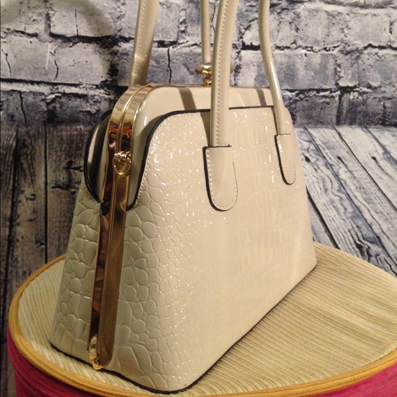 Handbags - Cute White Elegant Purse ✨